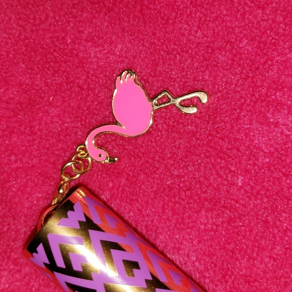 Shape tape TARTE doble duty beauty. Used once - Picture 2 of 2